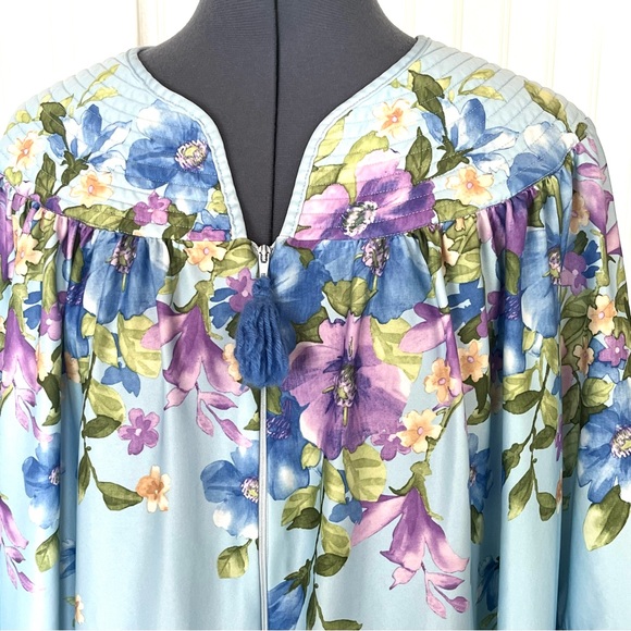 Vintage Nightgown Blue Purple Floral House Dress Zip Up Pom Pom Grandma XXl - Picture 3 of 10